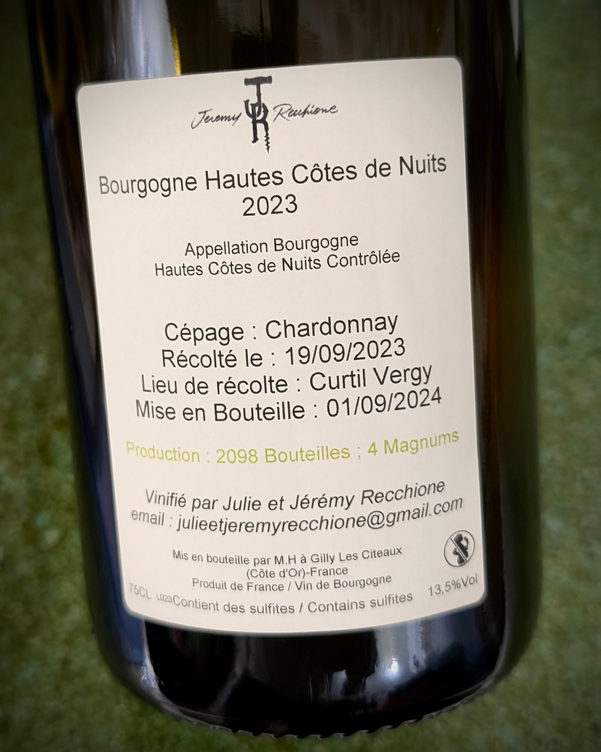 Bouteille de Hautes-Côtes de Nuits Blanc 2023 de Julie & Jérémy Recchione, chardonnay de Bourgogne