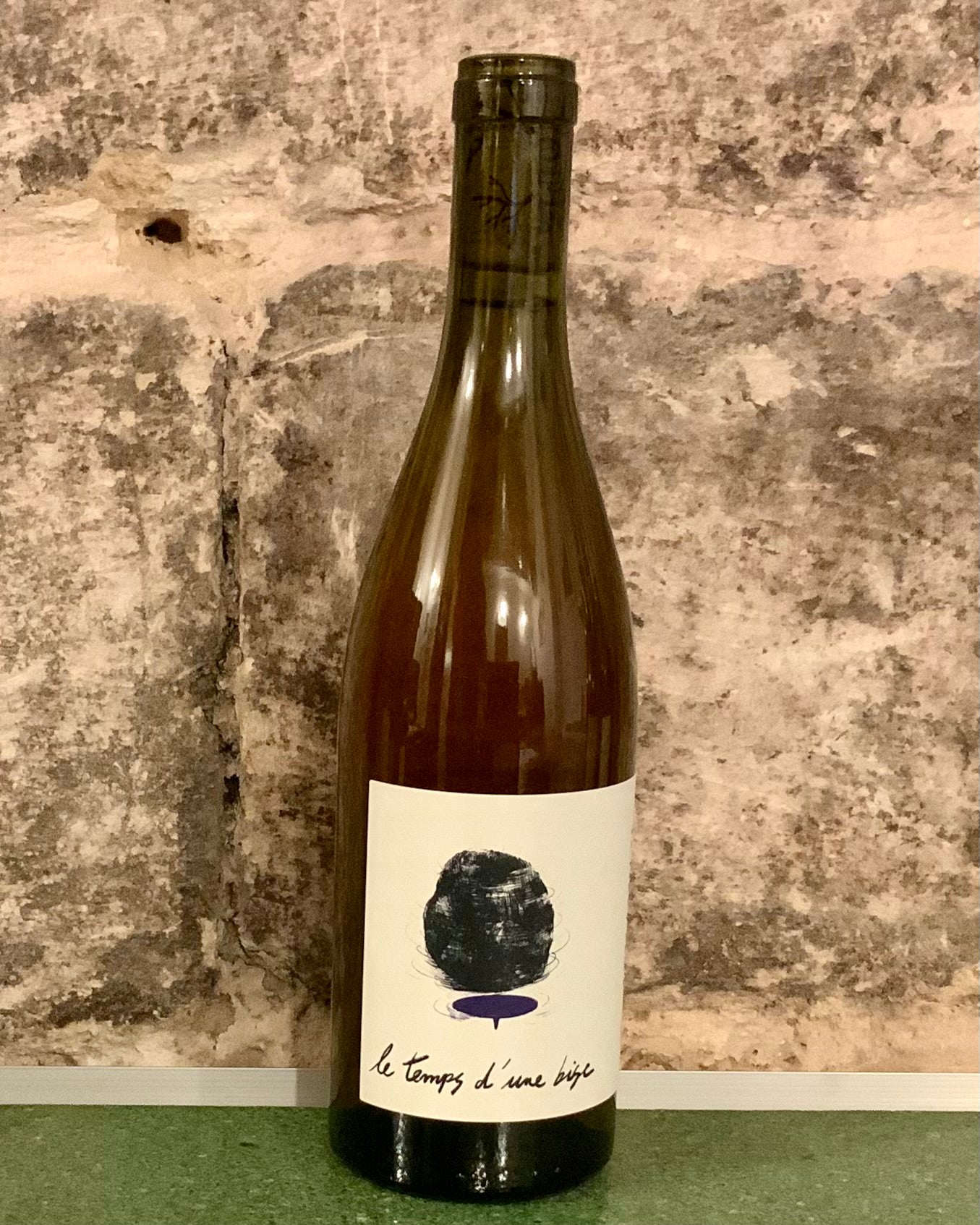 Bouteille de Le Temps d'une Bise 2024 de Thibaud Capellaro, viognier de macération aux notes d'agrumes, d'épices et à la finale saline.