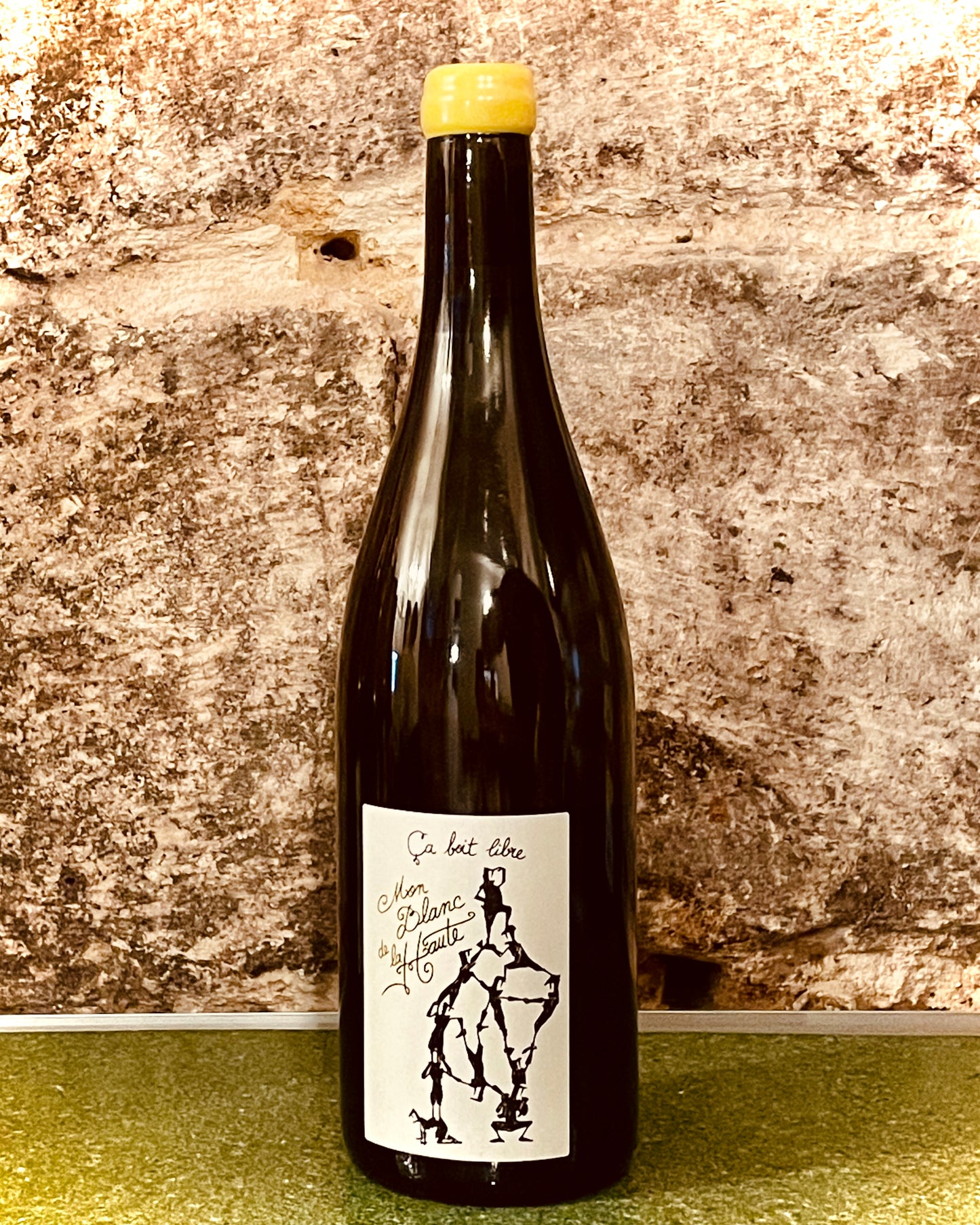 Bouteille de Mon Blanc de la Haute 2022 de Damien Bastian, domaine Ça Boit Libre, altesse de Savoie élevée en vieux fûts.