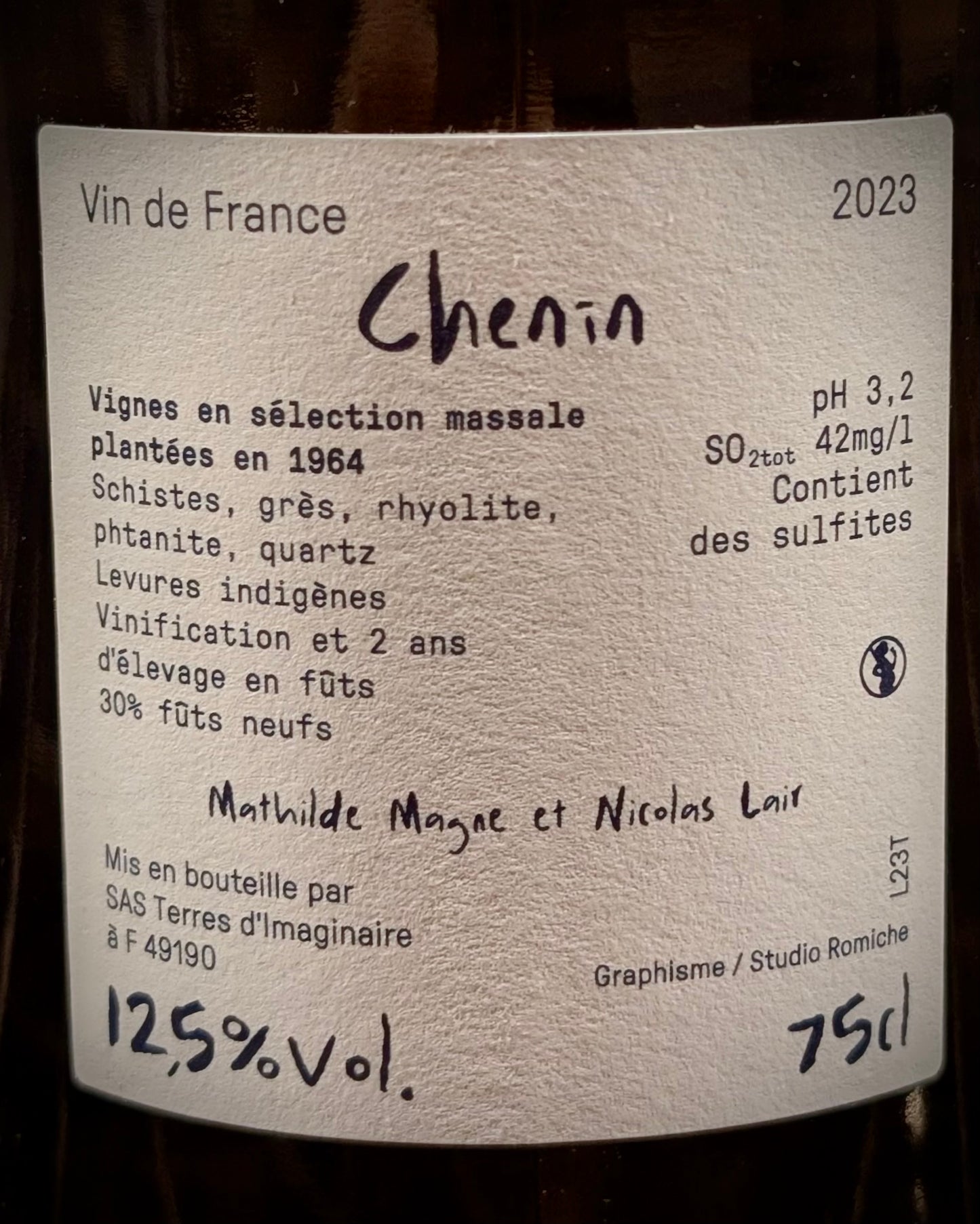 Bouteille de Temple 2023, chenin d’Anjou du domaine Terres d’Imaginaire de Mathilde Magne et Nicolas Lair.